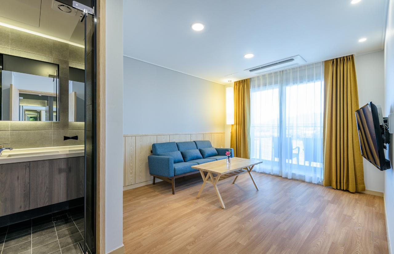 Thira Hotel Seogwipo Esterno foto